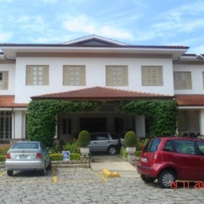 Apartamento Condominio Quisisana Centro Pocos De Caldas Lazer Completo, Uma Estrutura De Resort Exterior foto